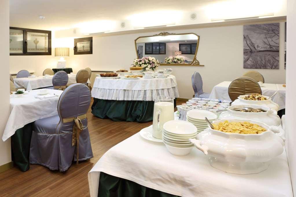 Hotel Doriguzzi Feltre Restoran fotoğraf